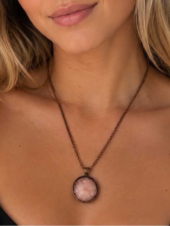 Jewelry - Pink Druzy Quartz necklace